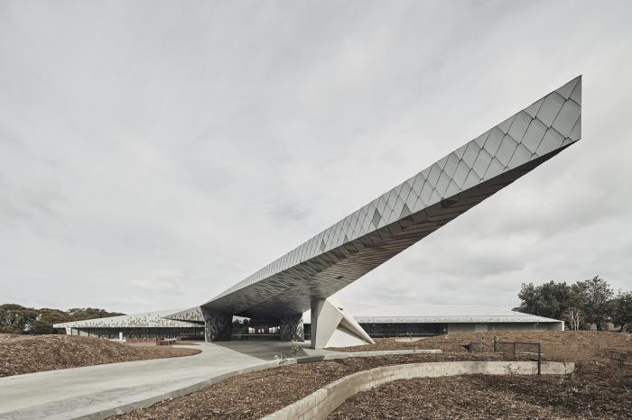 BIM建筑|抽象解构的“长脊”：澳大利亚企鹅归巢游客中心