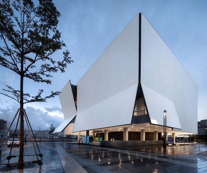 BIM建筑|冲破方盒子，释放创造力——深圳iADC设计博物馆 / 严迅奇建筑师事务所