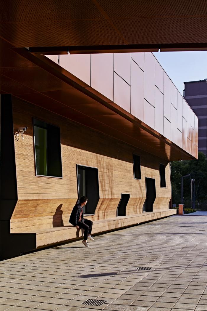 BIM建筑|自由演绎的围合式庭院：南京浦口文化中心 / BAU建筑与城市设计事务所