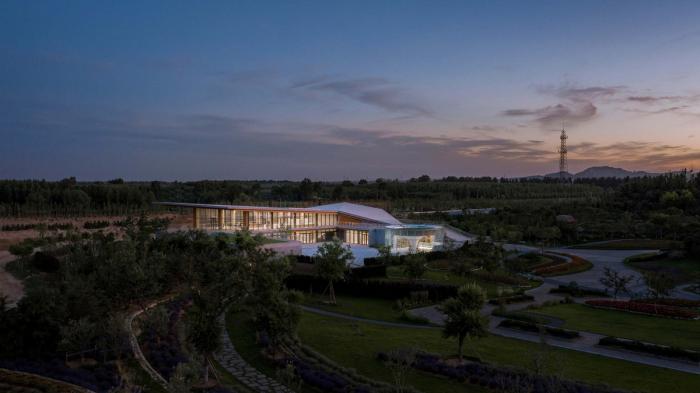 BIM建筑|大地之痕：七色山矿坑花园游客中心 / UUA建筑师事务所