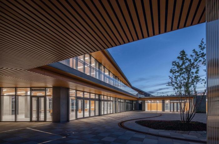 BIM建筑|大地之痕：七色山矿坑花园游客中心 / UUA建筑师事务所