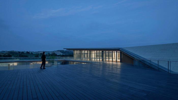 BIM建筑|大地之痕：七色山矿坑花园游客中心 / UUA建筑师事务所