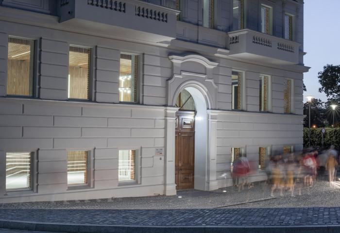 BIM建筑|半透明，半自然：弗罗茨瓦夫设计中心“Concordia” / MVRDV