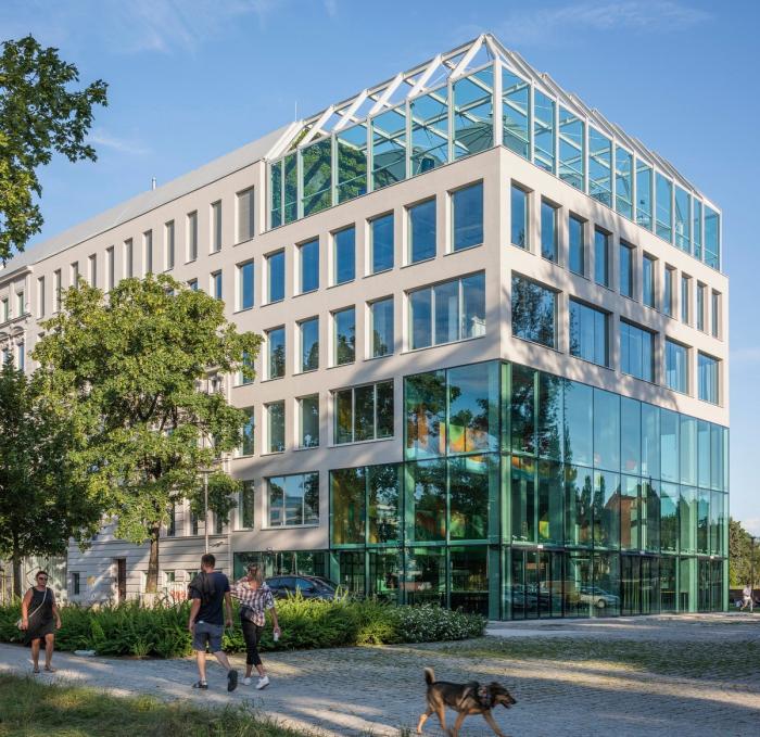 BIM建筑|半透明，半自然：弗罗茨瓦夫设计中心“Concordia” / MVRDV