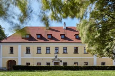 BIM建筑|童话书中的儿童城堡：Vřesovice小学扩建-BIM建筑网