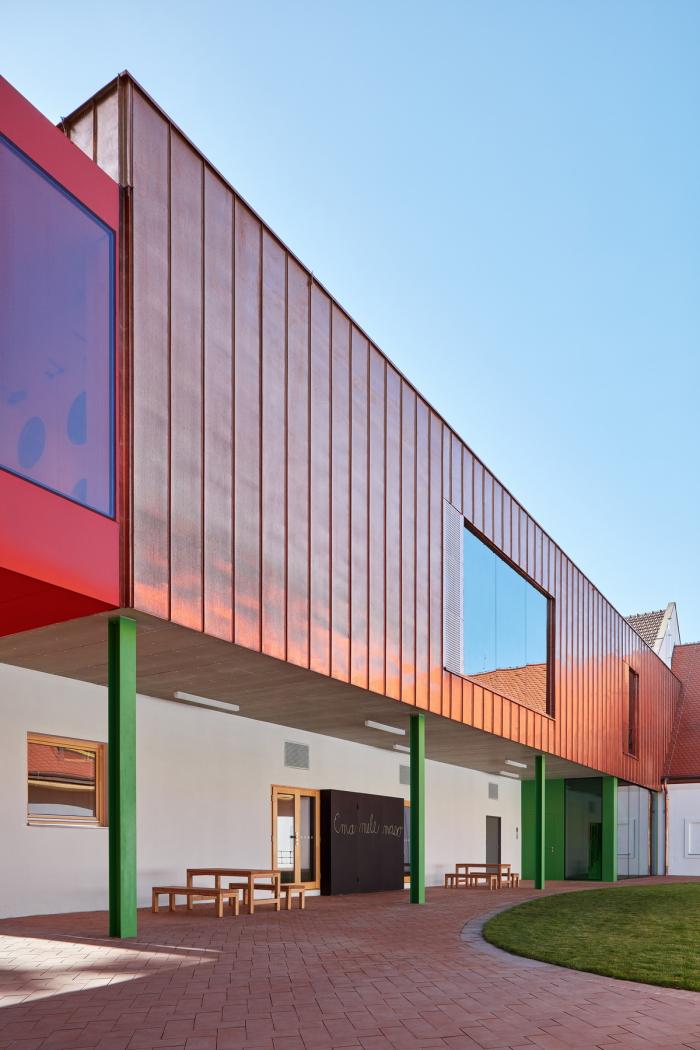 BIM建筑|童话书中的儿童城堡：Vřesovice小学扩建