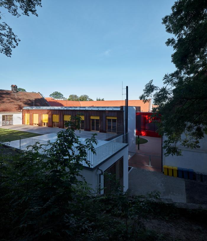 BIM建筑|童话书中的儿童城堡：Vřesovice小学扩建