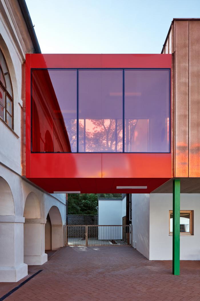 BIM建筑|童话书中的儿童城堡：Vřesovice小学扩建