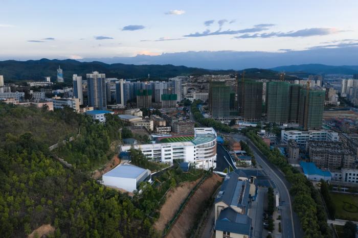 BIM建筑|校园再生，半山半校：云南玉溪生态实验小学 / 思序设计