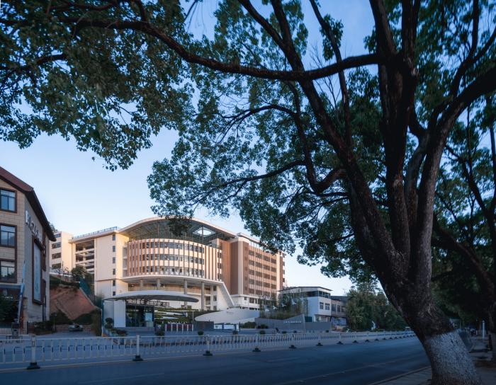 BIM建筑|校园再生，半山半校：云南玉溪生态实验小学 / 思序设计