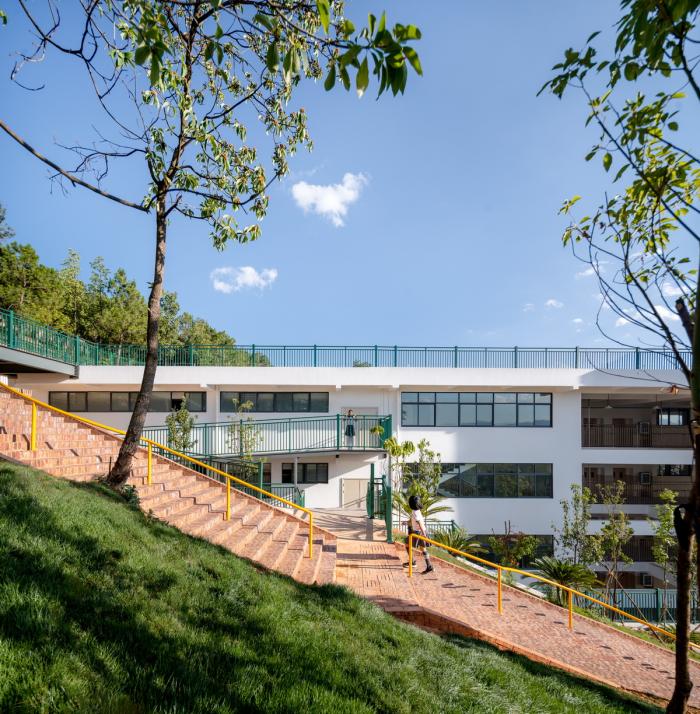 BIM建筑|校园再生，半山半校：云南玉溪生态实验小学 / 思序设计