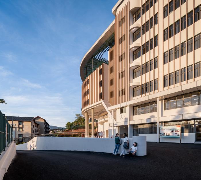 BIM建筑|校园再生，半山半校：云南玉溪生态实验小学 / 思序设计