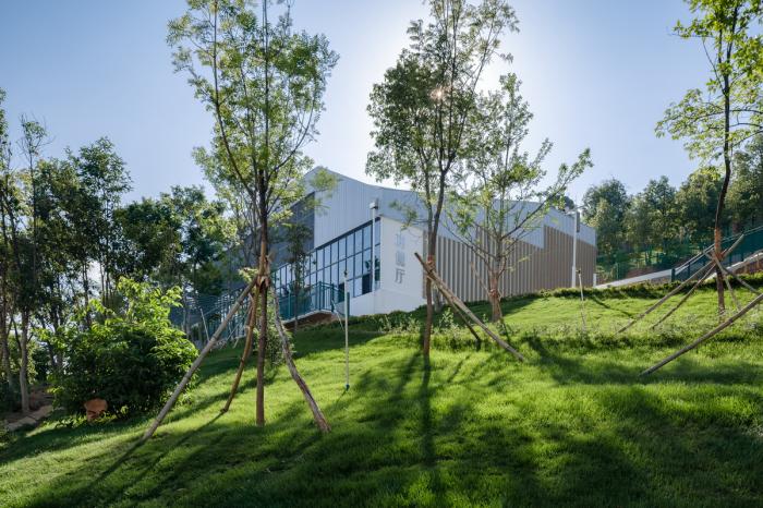 BIM建筑|校园再生，半山半校：云南玉溪生态实验小学 / 思序设计