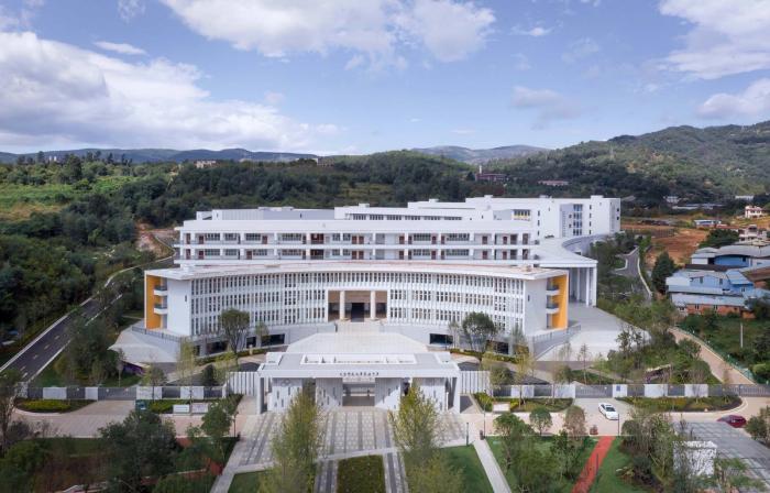 BIM建筑|立体“院落”空间：云南师范大学实验中学 / 清华大学建筑设计院 + 清华大学建筑学院