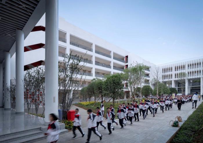 BIM建筑|立体“院落”空间：云南师范大学实验中学 / 清华大学建筑设计院 + 清华大学建筑学院