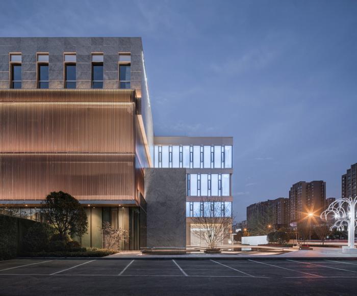 BIM建筑|素雅与轻奢并存：成都金地商置&弘阳地产·梵锦108生活体验馆 / 成执设计