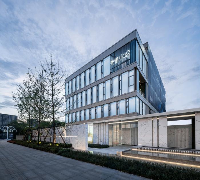 BIM建筑|素雅与轻奢并存：成都金地商置&弘阳地产·梵锦108生活体验馆 / 成执设计