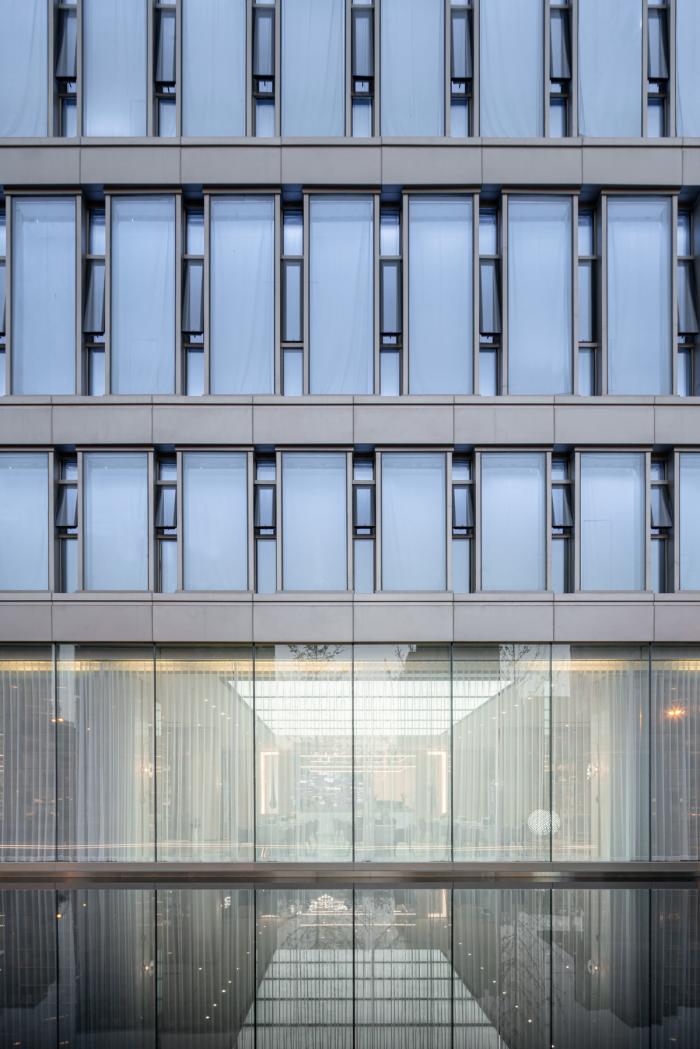 BIM建筑|素雅与轻奢并存：成都金地商置&弘阳地产·梵锦108生活体验馆 / 成执设计