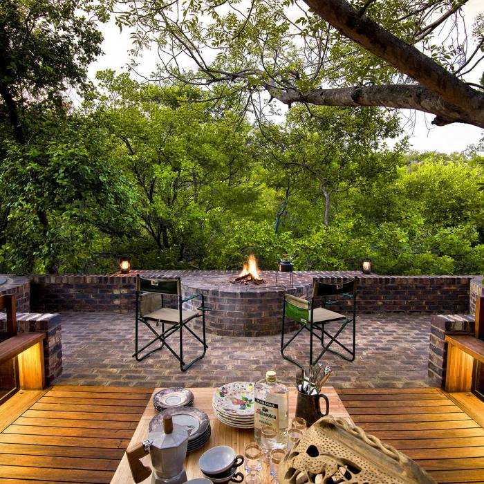 BIM建筑|清幽简居，消隐于森林：南非狭长之宅