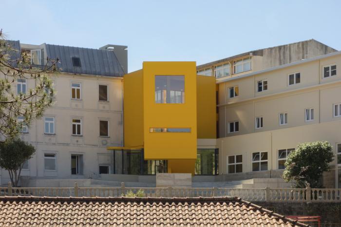 BIM建筑|单调色中的一道亮丽风景：ARTAVE/CCM 音乐学院加建