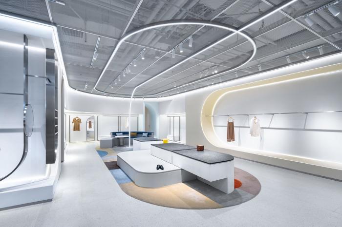 BIM建筑|犹如置身抽象派和构成主义美术馆——ON/OFF时尚买手店 / Studiolite