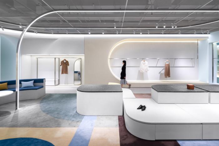 BIM建筑|犹如置身抽象派和构成主义美术馆——ON/OFF时尚买手店 / Studiolite