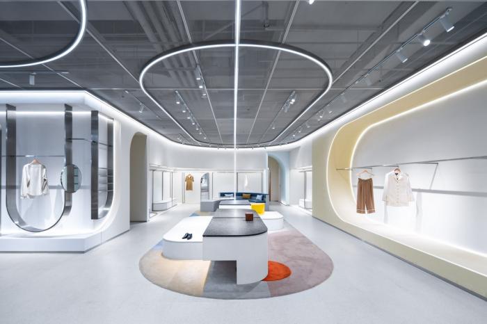 BIM建筑|犹如置身抽象派和构成主义美术馆——ON/OFF时尚买手店 / Studiolite