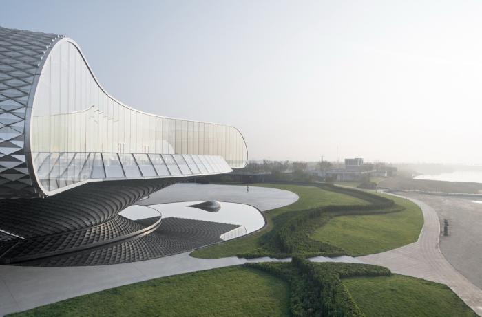 BIM建筑|场域空间与艺术镜像：世茂 · 浪花艺术馆 / 北京日清建筑设计