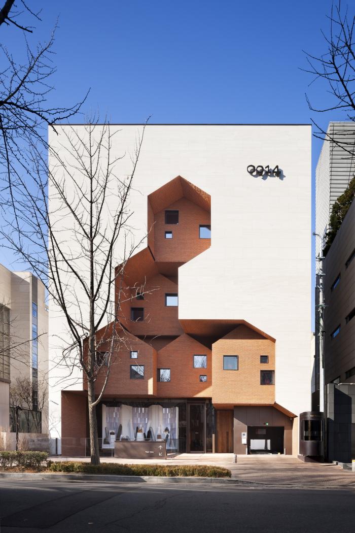 BIM建筑|村庄小房子堆砌于白色盒子中：韩国0914旗舰店