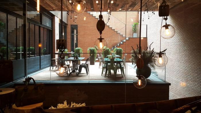 BIM建筑|村庄小房子堆砌于白色盒子中：韩国0914旗舰店