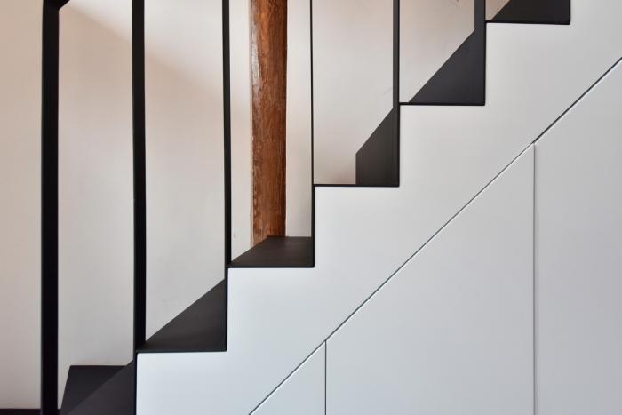 BIM建筑|后海婚房，胡同大杂院里年轻人的居所更新 / 清筑建筑