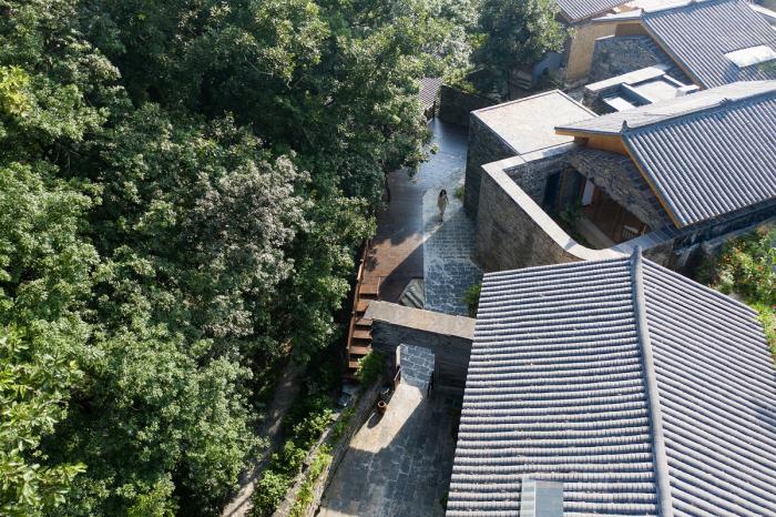 BIM建筑|百美村宿•拉毫石屋 / 原榀建筑事务所