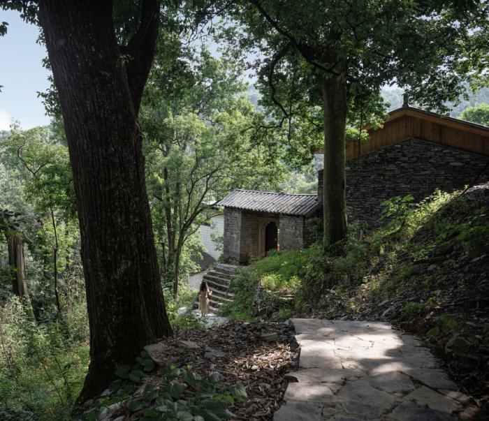 BIM建筑|百美村宿•拉毫石屋 / 原榀建筑事务所