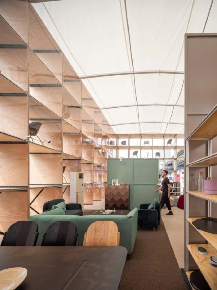 BIM建筑|城市搭建&乡村重生，“低技派”的胶合板的灵活运用 / ROOI