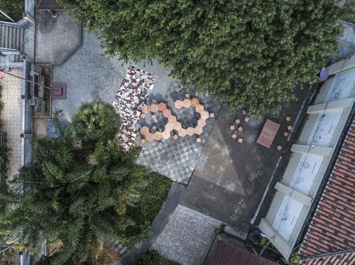 BIM建筑|城市搭建&乡村重生，“低技派”的胶合板的灵活运用 / ROOI