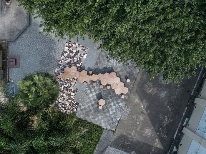 BIM建筑|城市搭建&乡村重生，“低技派”的胶合板的灵活运用 / ROOI