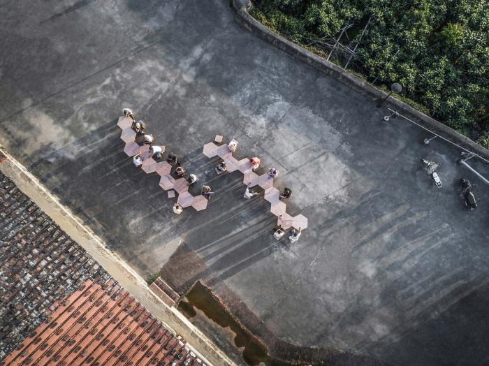 BIM建筑|城市搭建&乡村重生，“低技派”的胶合板的灵活运用 / ROOI