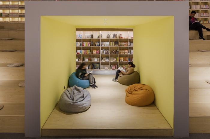 BIM建筑|源平·美璟书店：隐秘在采光中庭中的书店 / 上海严旸建筑设计工作室