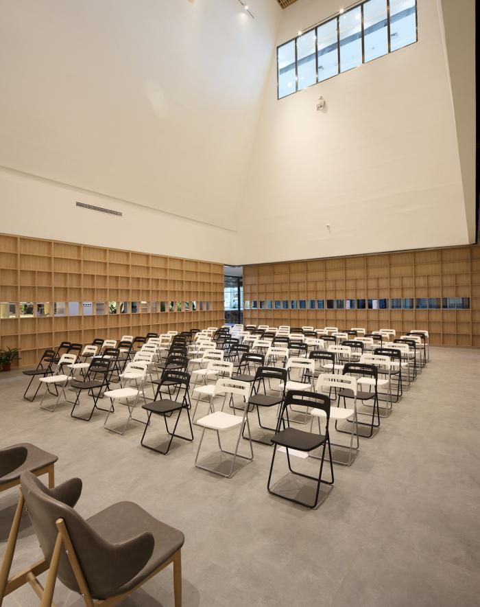 BIM建筑|源平·美璟书店：隐秘在采光中庭中的书店 / 上海严旸建筑设计工作室