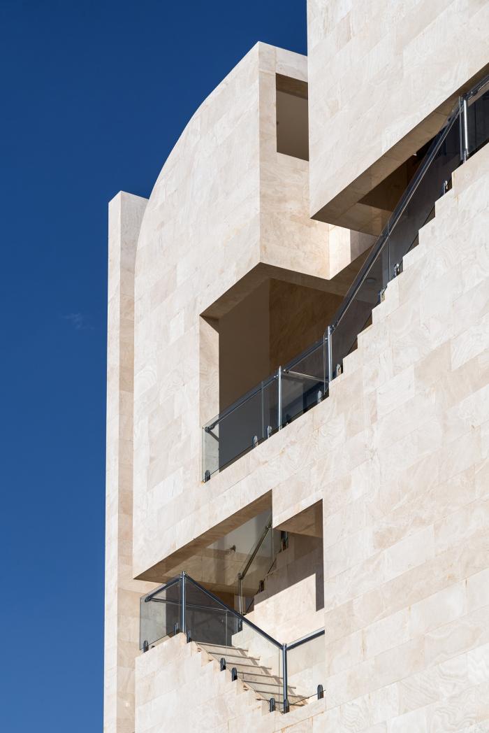 BIM建筑|一座纯粹的几何乌托邦：伊朗办公楼“Zamin”