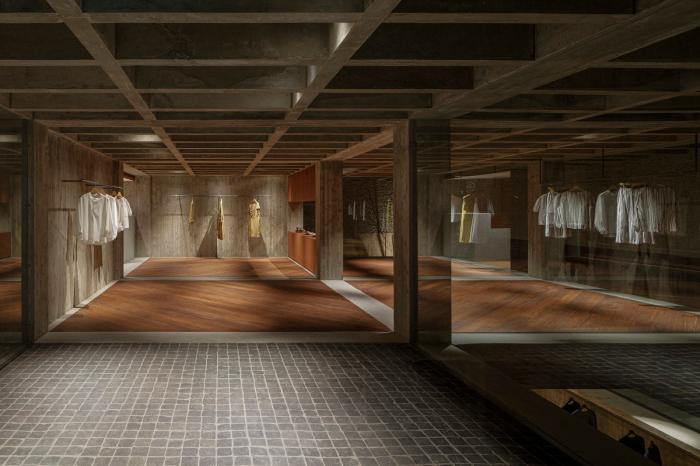 BIM建筑|厚重与透明：大原参道半架空品牌店 / 下川徹建筑事务所