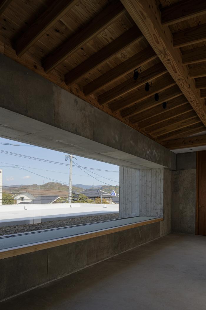 BIM建筑|厚重与透明：大原参道半架空品牌店 / 下川徹建筑事务所