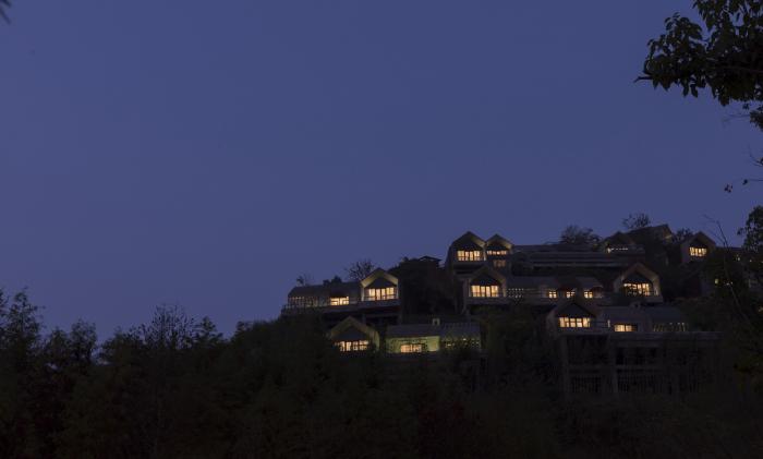 BIM建筑|始于内心，归于自然 - 桐庐康莱德灯光设计 / PROL光石