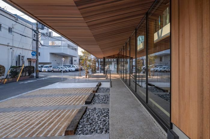 BIM建筑|温暖的透明度：名古屋外科诊所“Takenaka” / TSC Architects