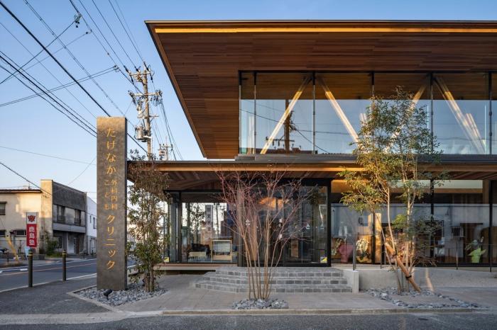 BIM建筑|温暖的透明度：名古屋外科诊所“Takenaka” / TSC Architects