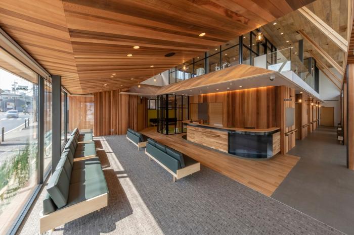 BIM建筑|温暖的透明度：名古屋外科诊所“Takenaka” / TSC Architects