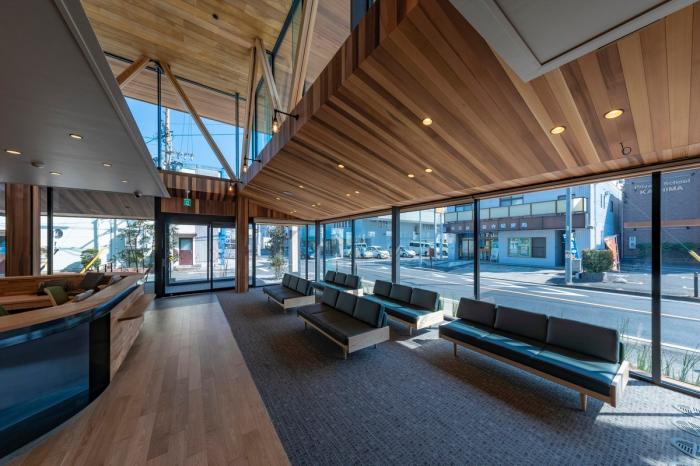 BIM建筑|温暖的透明度：名古屋外科诊所“Takenaka” / TSC Architects