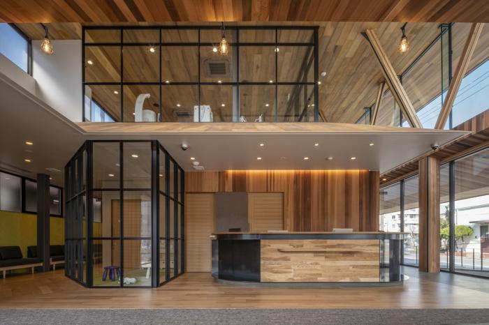 BIM建筑|温暖的透明度：名古屋外科诊所“Takenaka” / TSC Architects