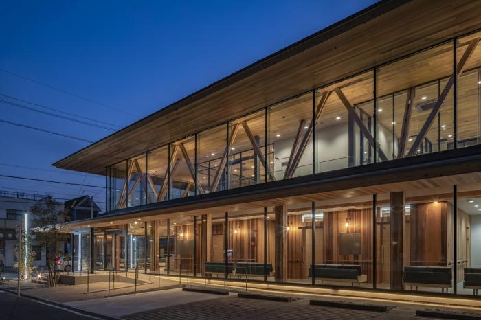 BIM建筑|温暖的透明度：名古屋外科诊所“Takenaka” / TSC Architects