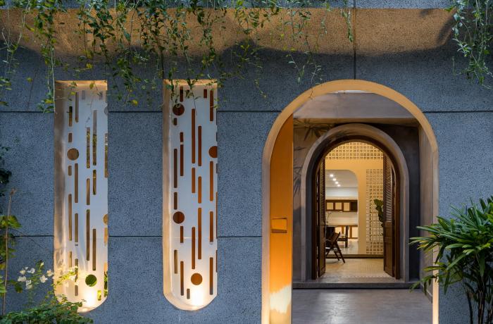 BIM建筑|绿植点缀垂直天井，活力与静谧美感的平衡：越南V别墅